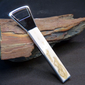 Flaschenöffner mit seltenen Erbsen