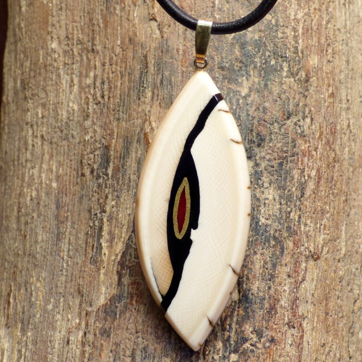 Anhänger mit rotem Achat