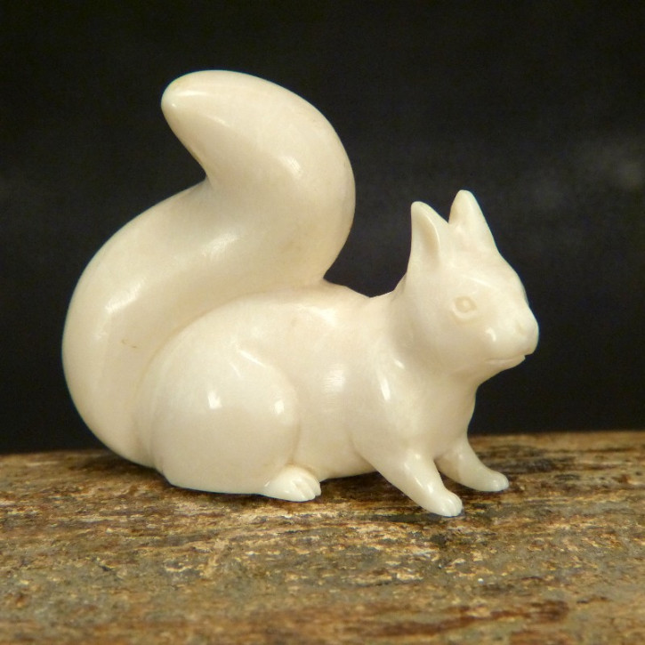 Eichhörnchen aus Mammutelfenbein