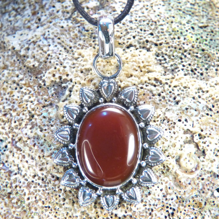 Silberanhänger mit Karneol