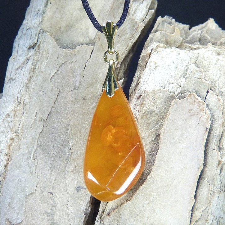 Bernstein-Anhänger mit nebligen Sonnenflinten