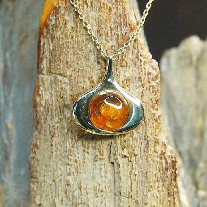 kleiner Goldanhänger 333/- mit Bernstein