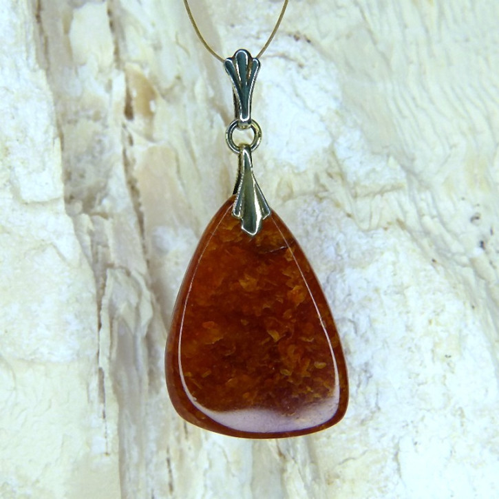 Bernstein-Anhänger dunkel