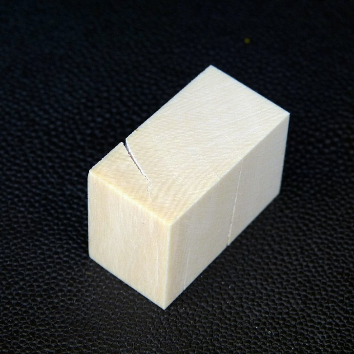 Mammut-Block mit Rissen ca. 35 x 24,5 x 18,5mm
