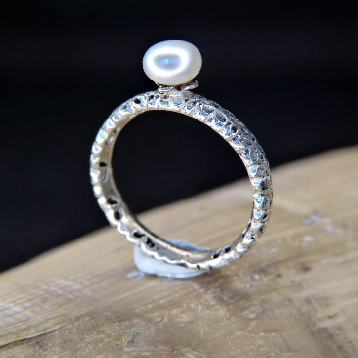 zarter Silberring mit Perle W17