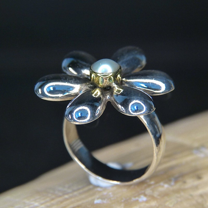 Silberring "Blume'" mit Stein oder Perle Größe 56 (Ø ca. 17,8 mm) / Perle hellgrau