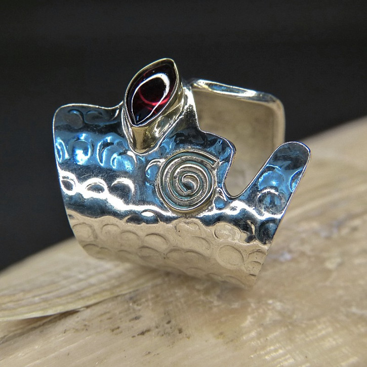 breiter Silberring mit Stein oder Perle Größe 55 (Ø ca. 17,5 mm) / Granat