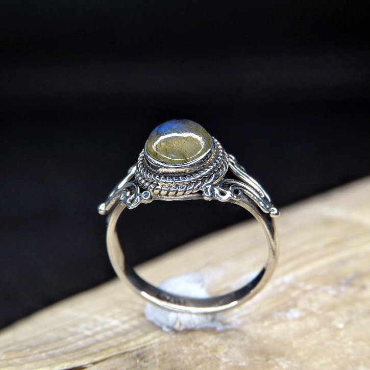 Silberring mit Labradorit Größe 51 (Ø ca. 16,3 mm) / Labradorit