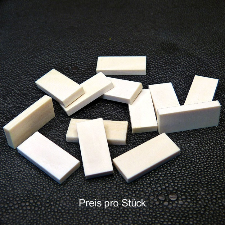 Zuschnitt Mammut-Elfenbein ca. 27/29x12/13x3,7-4mm