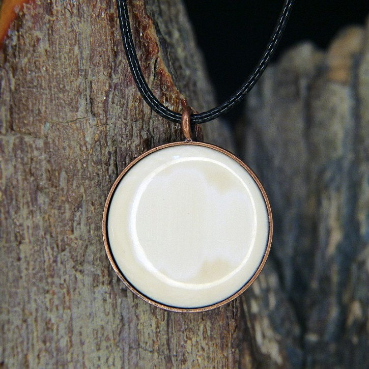 Kupferanhänger mit hellem Mammut