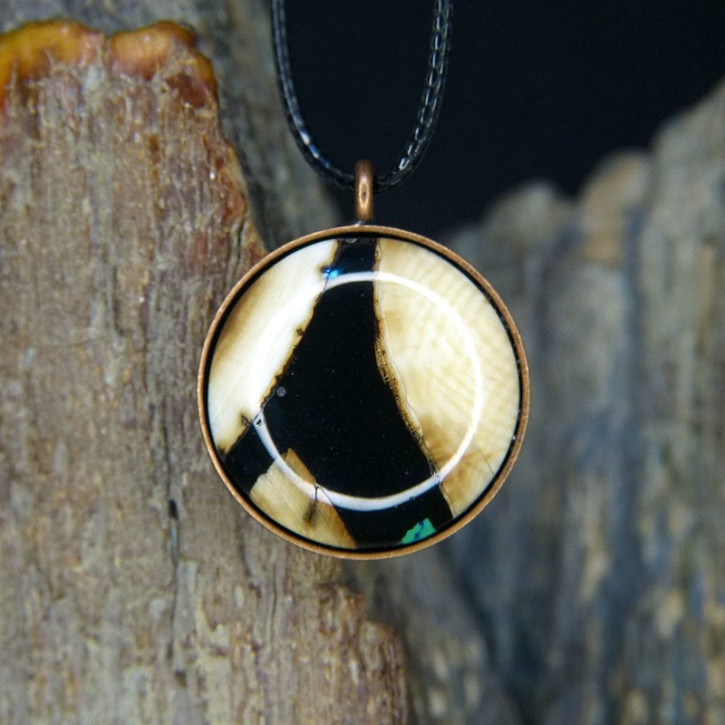 Kupferanhänger mit Mammut und Azurit