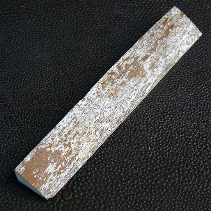 Mammut-Dreikant mit Rinde ca. 97 x 15 x 9mm