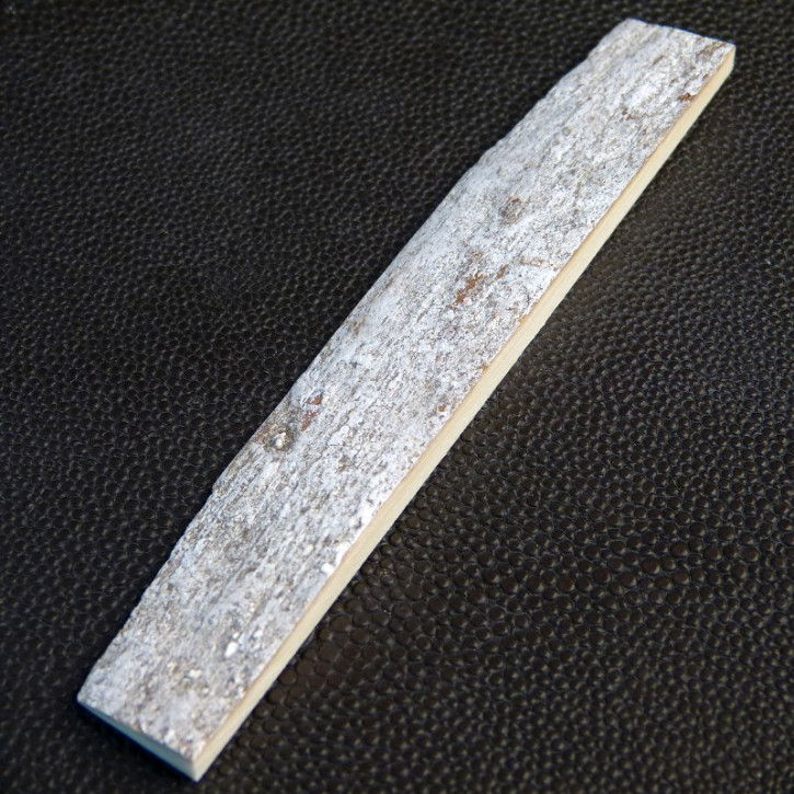 Mammut-Dreikant mit Rinde ca. 104 x 18 x 7mm