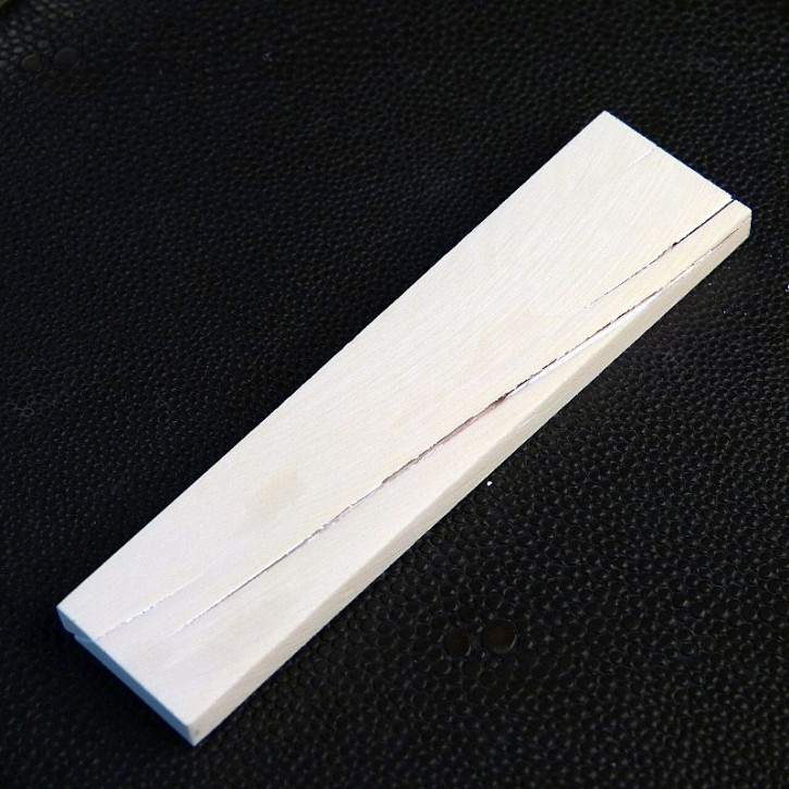 Mammut-Platte mit Rissen ca. 93 x 23-21 x 5,6mm