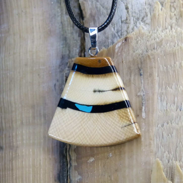 Mammut-Anhänger schön gemasert mit Türkis