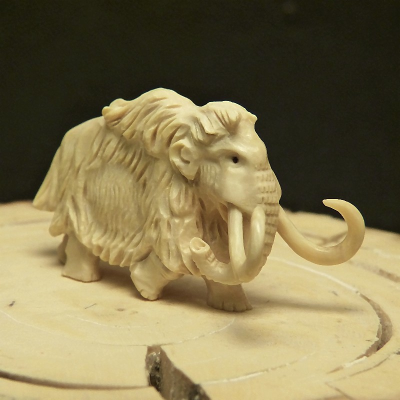 Mammut-Figur aus hellem Mammut-Elfenbein-5872/8