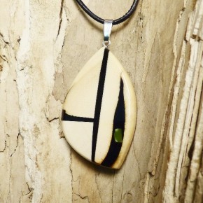 Mammut-Anhänger mit Jade