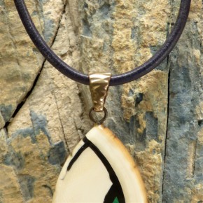 Mammut-Anhänger mit antiker Bronzeöse