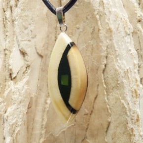 kleiner Navetteanhänger mit Jade