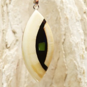 kleiner Navetteanhänger mit Jade