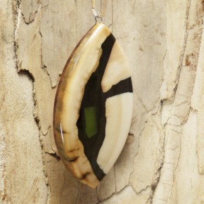 Navetteanhänger mit Jade