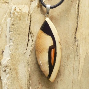 schlanker Navetteanhänger mit Koralle