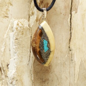 Anhänger mit Türkis und "Silberstaub"