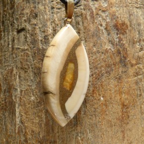 Mammut-Anhänger mit Bernstein