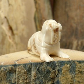 Walross aus Mammut-Elfenbein