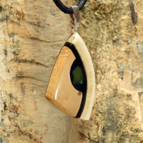 Mammut-Anhänger mit Jade