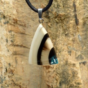 heller Mammut-Anhänger mit Türkis