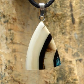 heller Mammut-Anhänger mit Türkis