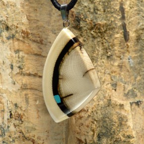 Mammut-Anhänger mit toller Maserung