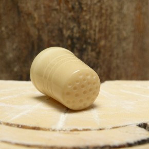 Fingerhut aus Tagua-Nuss