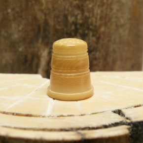 Fingerhut Tagua gebeizt