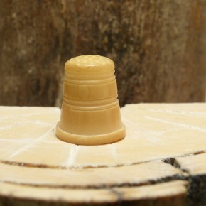 Fingerhut Tagua gebeizt
