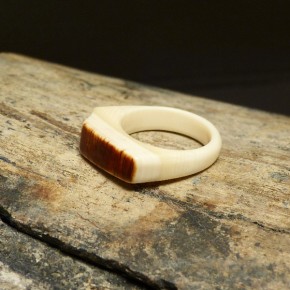 Mammut-Ring mit brauner Rinde W16,8