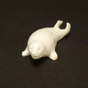 Seehund aus Mammut-Elfenbein