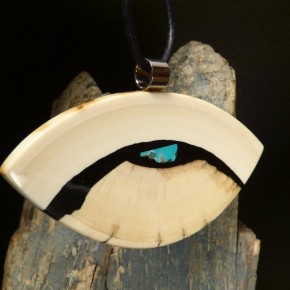 großer Queranhänger mit Türkis