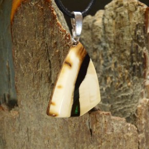 schöner Mammut-Anhänger mit Malachit