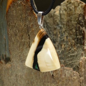 schöner Mammut-Anhänger mit Malachit