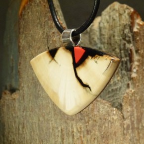 Mammut-Queranhänger mit Koralle