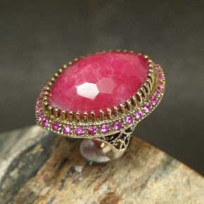 auffälliger Silberring mit Rubin W18,8