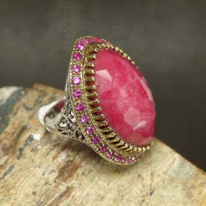 auffälliger Silberring mit Rubin W18,8