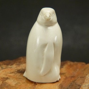 Pinguin aus Mammut-Elfenbein