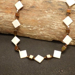 Collier mit Mammut und Hämatit