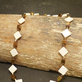 Collier mit Mammut und Hämatit