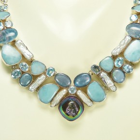 auffälliges Silbercollier mit Opal und Larimar