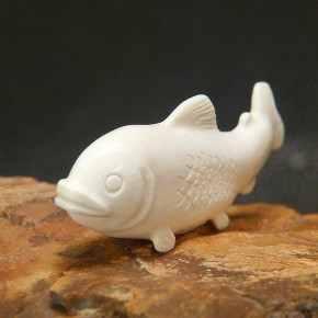 Fisch fein geschnitzt