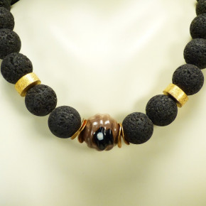 Lavakette mit Mammut